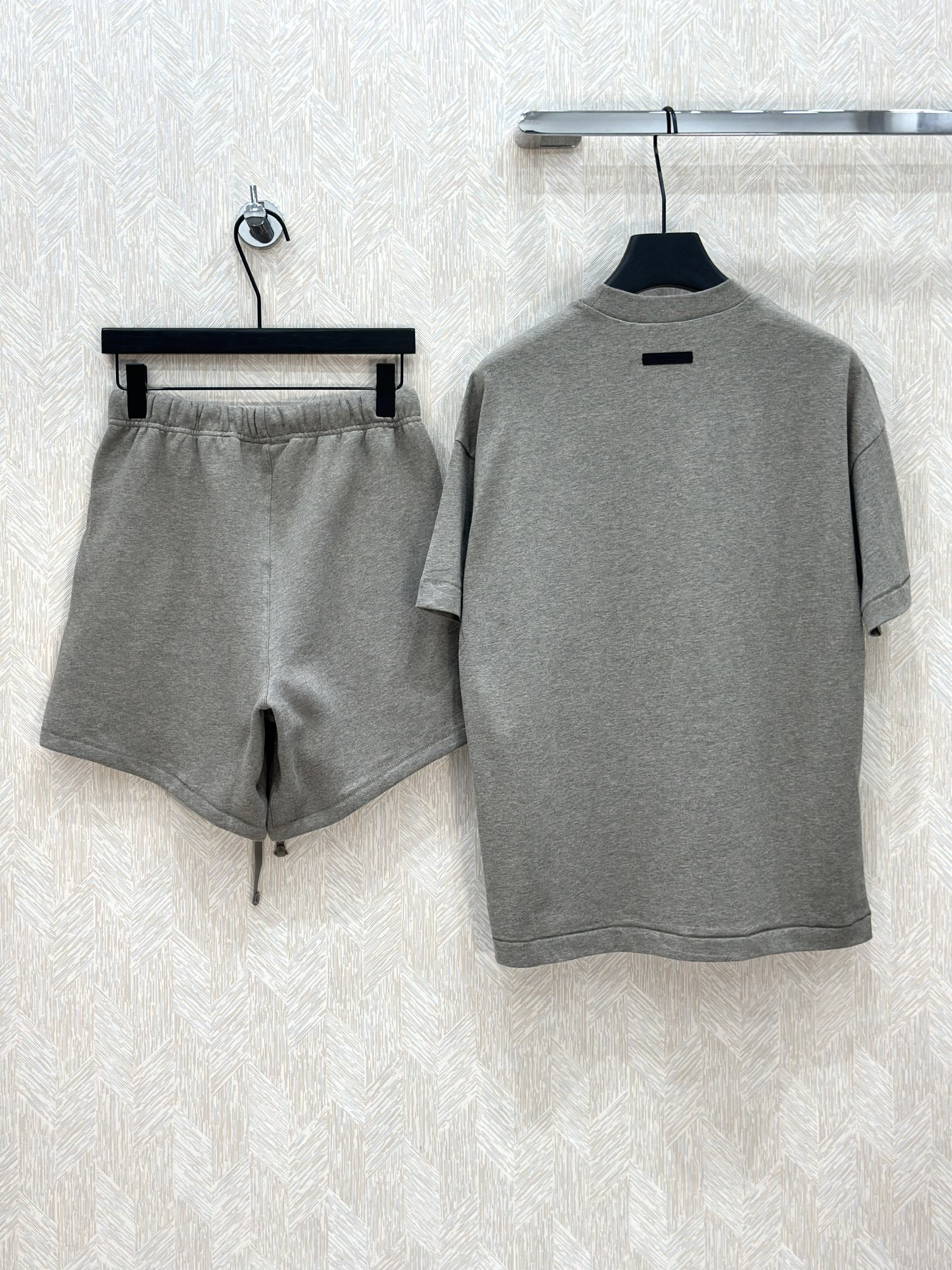 Bộ, Set hè Essentials Xám logo chữ Xám Like Auth on web VTN